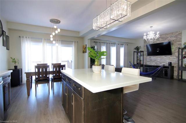 6371 Sam Iorfida Drive, House detached with 7 bedrooms, 4 bathrooms and null parking in Niagara Falls ON | Image 16