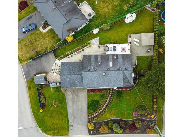 1310 Eastern Drive, House detached with 6 bedrooms, 3 bathrooms and null parking in Port Coquitlam BC | Image 2