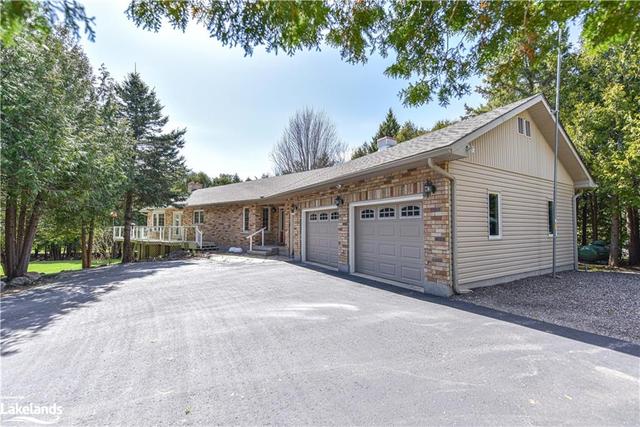 8 Jermey Lane, House detached with 3 bedrooms, 3 bathrooms and 10 parking in Oro Medonte ON | Image 1