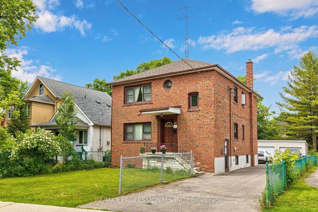 26 Thirty First St, House detached with 4 bedrooms, 3 bathrooms and 7 parking in Toronto ON | Image 12