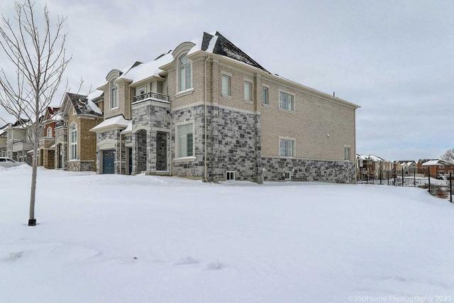 34 Dr Pearson Crt, House detached with 4 bedrooms, 5 bathrooms and 4 parking in East Gwillimbury ON | Image 12