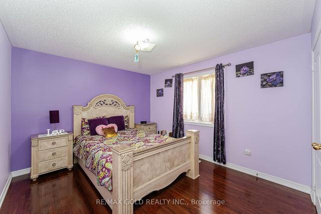 32 Bliss St, House detached with 4 bedrooms, 4 bathrooms and 6 parking in Brampton ON | Image 11