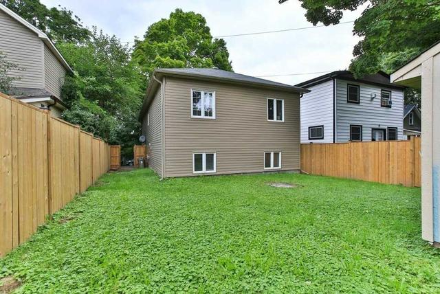 218 Cambridge St, House detached with 3 bedrooms, 3 bathrooms and 3 parking in London ON | Image 32
