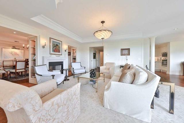 407 - 111 Forsythe St, Condo with 2 bedrooms, 3 bathrooms and 3 parking in Oakville ON | Image 4