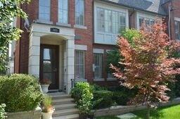 365 Madison Ave, House attached with 3 bedrooms, 3 bathrooms and 1 parking in Toronto ON | Image 2