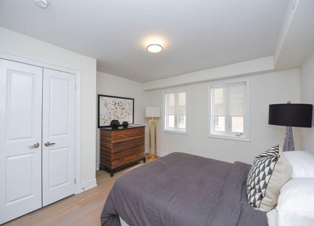 3879b Bloor St W, House attached with 3 bedrooms, 2 bathrooms and 2 parking in Toronto ON | Image 5