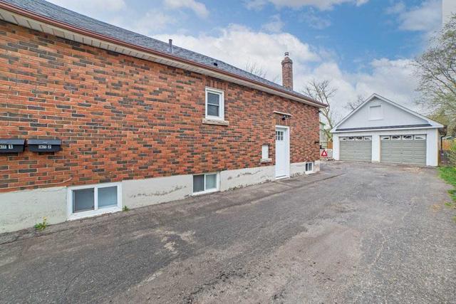 12 Rose Ave, House detached with 2 bedrooms, 2 bathrooms and 5 parking in Thorold ON | Image 33