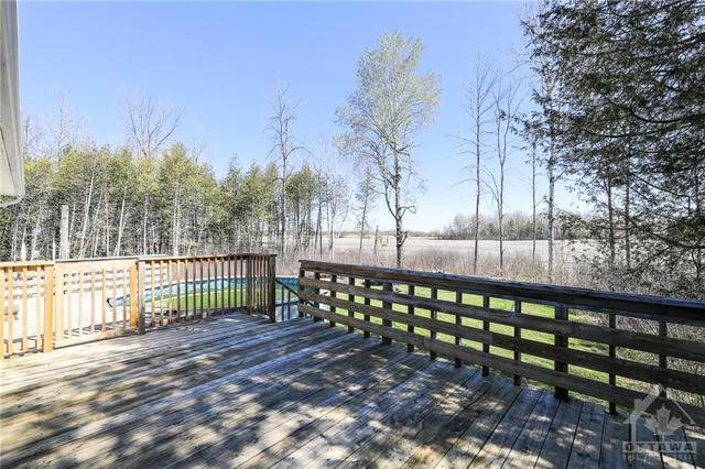 653 Crozier Road, House detached with 3 bedrooms, 1 bathrooms and 8 parking in North Grenville ON | Image 26