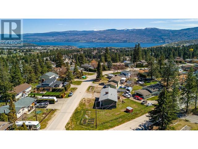 3334 Mcmurchie Road, House detached with 4 bedrooms, 3 bathrooms and 1 parking in West Kelowna BC | Image 5