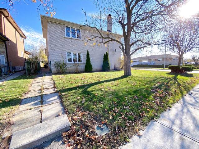 (upper) - 2 Corton Gate, House detached with 3 bedrooms, 2 bathrooms and 1 parking in Toronto ON | Image 34