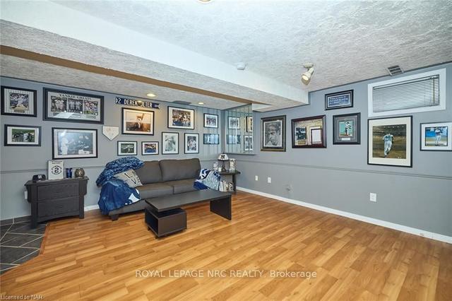 8605 Bell Cres, House detached with 3 bedrooms, 3 bathrooms and 4 parking in Niagara Falls ON | Image 26