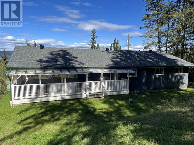 417 Richard Road, House detached with 4 bedrooms, 3 bathrooms and null parking in Cariboo E BC | Card Image