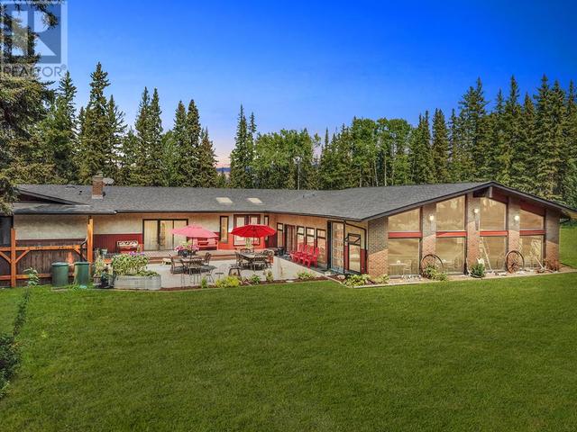 32578 Range Road 52 Road, House detached with 11 bedrooms, 5 bathrooms and 10 parking in Mountain View County AB | Image 1