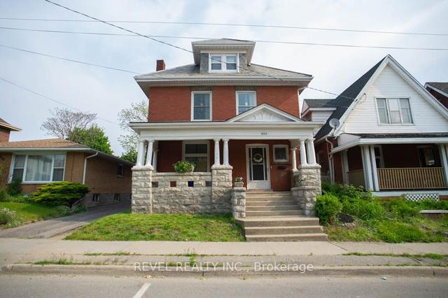 522 Colborne St, House detached with 4 bedrooms, 2 bathrooms and 4 parking in Brantford ON | Image 1