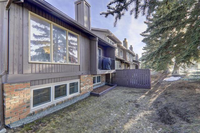21 - 2323 Oakmoor Drive Sw, Home with 2 bedrooms, 1 bathrooms and 2 parking in Calgary AB | Image 27