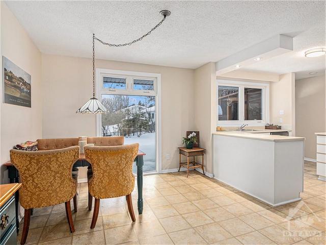 6 Crofton Road, House detached with 3 bedrooms, 3 bathrooms and 5 parking in Ottawa ON | Image 8