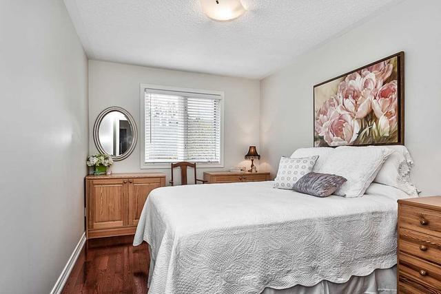 11 - 963 King Rd, Townhouse with 3 bedrooms, 3 bathrooms and 2 parking in Burlington ON | Image 8
