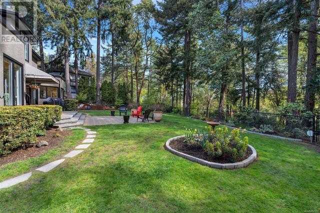 4533 Pheasantwood Terr, House detached with 3 bedrooms, 3 bathrooms and 6 parking in Saanich BC | Image 58