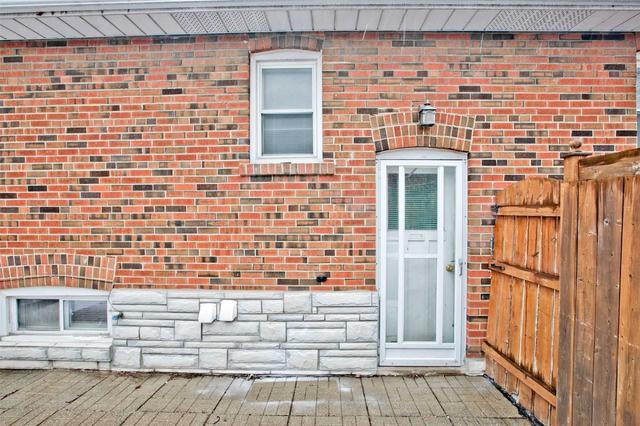 60 Wishing Well Dr, House detached with 3 bedrooms, 2 bathrooms and 2 parking in Toronto ON | Image 21