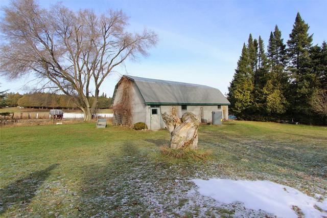 401 Fleetwood Rd, House detached with 2 bedrooms, 2 bathrooms and 10 parking in Kawartha Lakes ON | Image 2