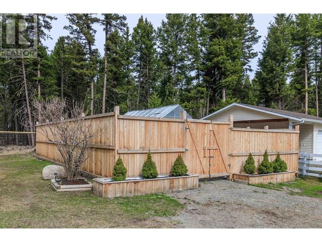 4896 Meesquono Trail, House detached with 3 bedrooms, 2 bathrooms and null parking in Cariboo G BC | Image 19