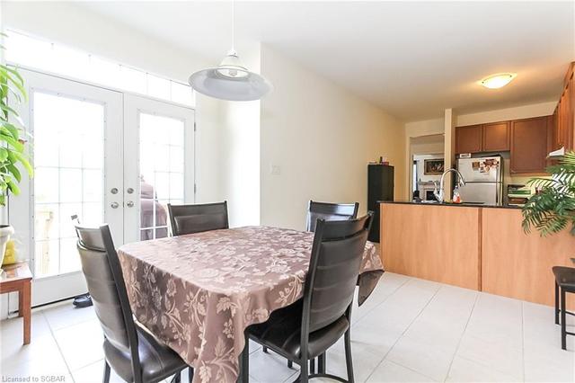 27 - 3 Appalachian Trail, House attached with 3 bedrooms, 2 bathrooms and 4 parking in Wasaga Beach ON | Image 9