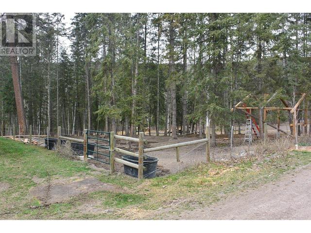 1551 View Drive, House detached with 4 bedrooms, 4 bathrooms and null parking in Cariboo A BC | Image 8