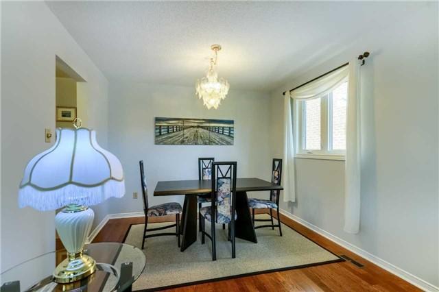 81 Reynier Dr, House detached with 3 bedrooms, 2 bathrooms and 2 parking in Brampton ON | Image 6