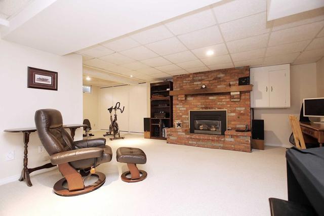 47 Alpha Mills Rd, House detached with 3 bedrooms, 2 bathrooms and 5 parking in Mississauga ON | Image 7
