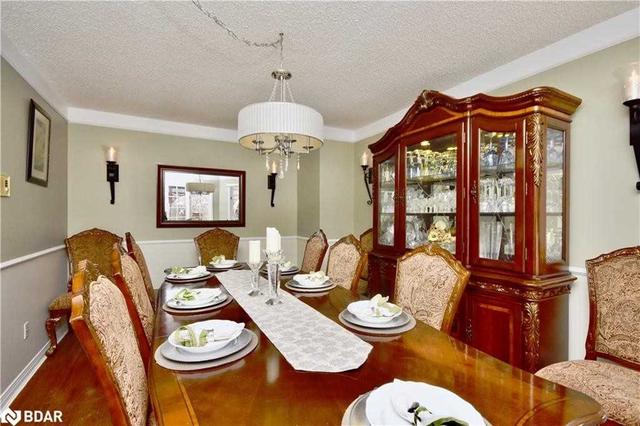 114 Browning Tr, House detached with 3 bedrooms, 3 bathrooms and 6 parking in Barrie ON | Image 19