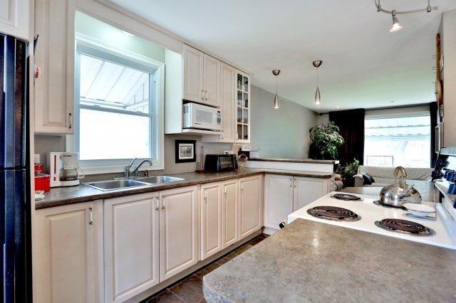 1031 Kent Ave, House detached with 2 bedrooms, 1 bathrooms and 4 parking in Oakville ON | Image 9
