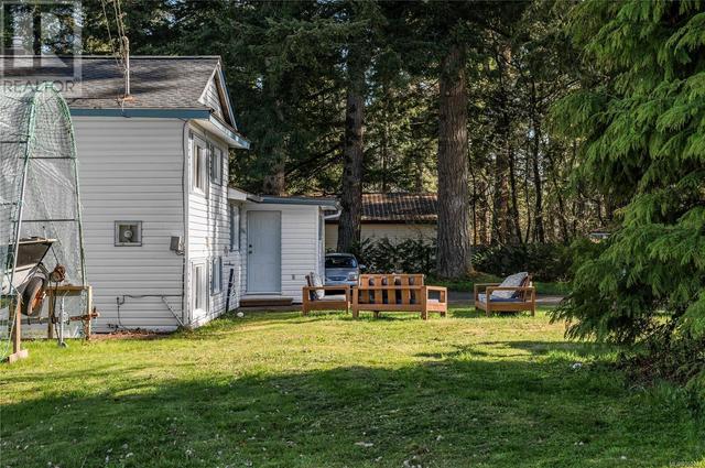 7997 Island Hwy N, House detached with 4 bedrooms, 3 bathrooms and 5 parking in Comox Valley C (Puntledge   Black Creek) BC | Image 33