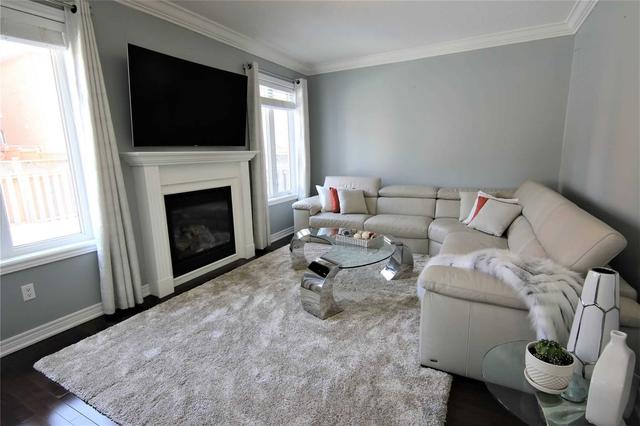 21 Maverick Cres, House detached with 4 bedrooms, 3 bathrooms and 6 parking in Brampton ON | Image 33