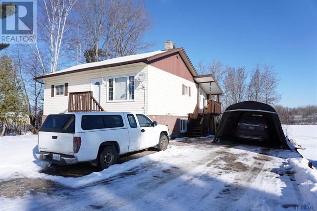 39 Third St E, House detached with 4 bedrooms, 2 bathrooms and null parking in James ON | Image 2