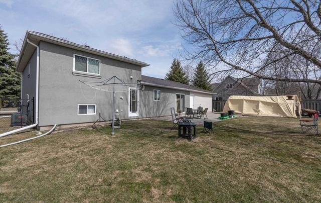 2584 Lawrence Ave, House detached with 3 bedrooms, 2 bathrooms and 8 parking in Innisfil ON | Image 25