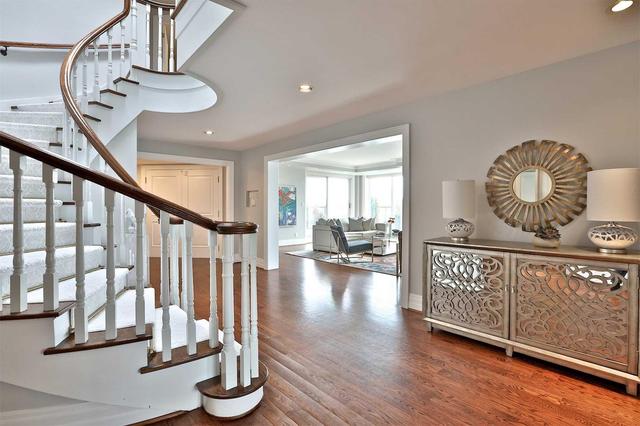 901 - 33 Jackes Ave, Condo with 3 bedrooms, 4 bathrooms and 2 parking in Toronto ON | Image 3