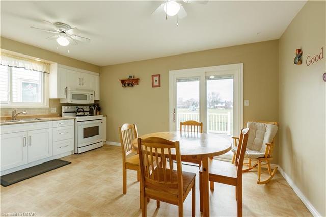 1501 Henley Crescent, House detached with 5 bedrooms, 2 bathrooms and 6 parking in Sarnia ON | Image 44