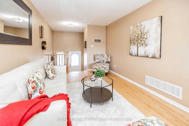 72 Mosley Cres, House detached with 2 bedrooms, 2 bathrooms and 5.5 parking in Brampton ON | Image 37