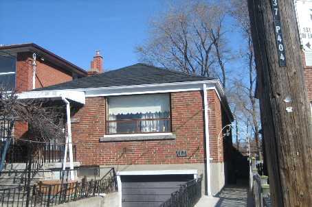 404 Ridelle Ave, House detached with 2 bedrooms, 2 bathrooms and 1 parking in Toronto ON | Image 1