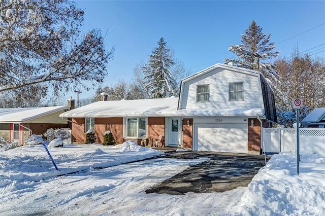 2589 Hanlon Avenue, House detached with 4 bedrooms, 3 bathrooms and 4 parking in Ottawa ON | Image 2