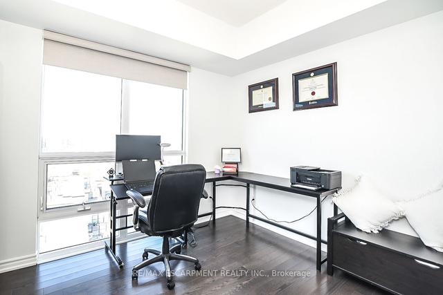 1002 - 7730 Kipling Ave, Condo with 2 bedrooms, 2 bathrooms and 1 parking in Vaughan ON | Image 8
