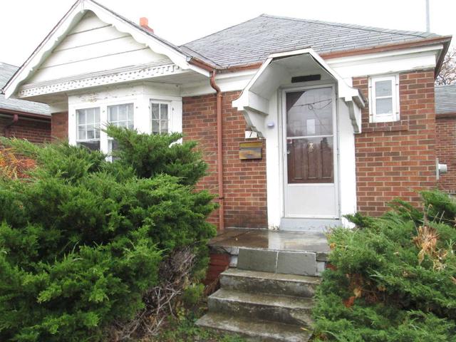 1 Speers Ave, House detached with 3 bedrooms, 2 bathrooms and 9 parking in Toronto ON | Image 4