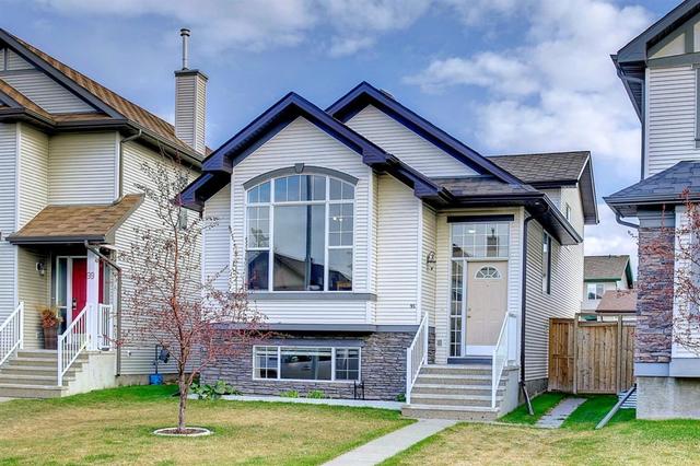 95 Cranberry Place Se, House detached with 3 bedrooms, 2 bathrooms and 2 parking in Calgary AB | Card Image