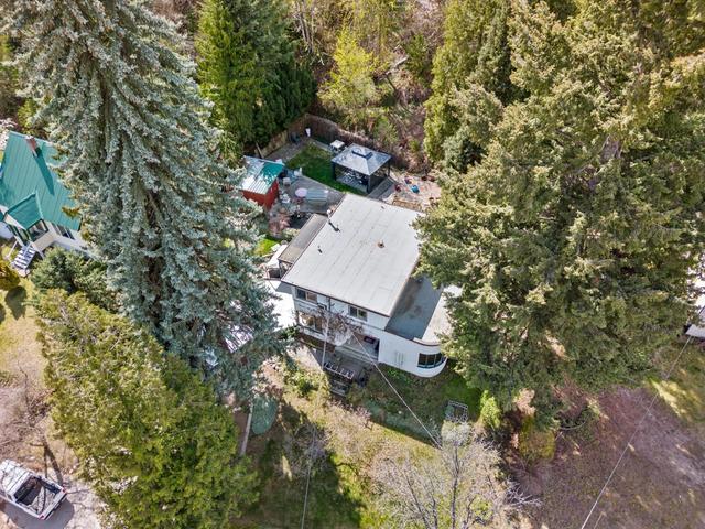 2612 Columbia Avenue, House detached with 4 bedrooms, 2 bathrooms and null parking in Castlegar BC | Image 39