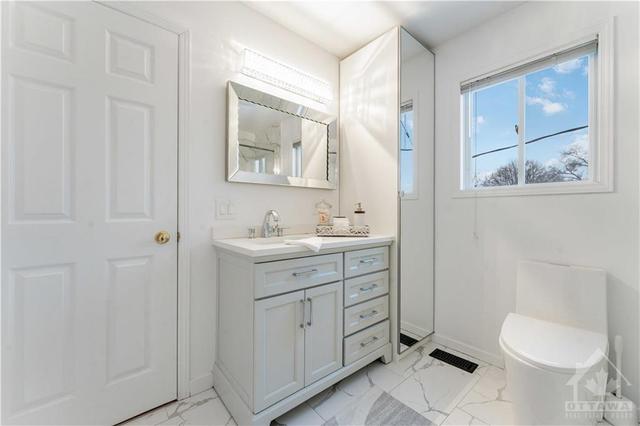 2 Barnaby Private, Townhouse with 3 bedrooms, 2 bathrooms and 2 parking in Ottawa ON | Image 26