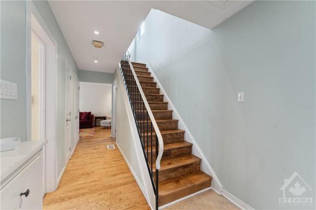38 - 2210 Loyola Avenue, Townhouse with 3 bedrooms, 2 bathrooms and 1 parking in Ottawa ON | Image 3