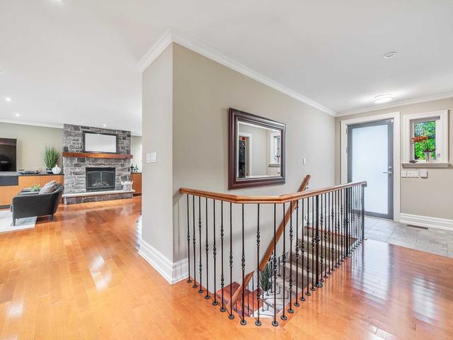 210 Poyntz Ave, House detached with 3 bedrooms, 4 bathrooms and 4 parking in Toronto ON | Image 16