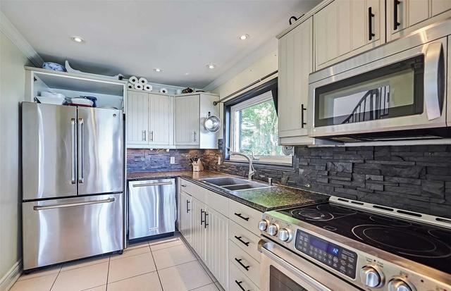 525 Bella Vista Dr, House detached with 2 bedrooms, 3 bathrooms and 5 parking in Pickering ON | Image 7