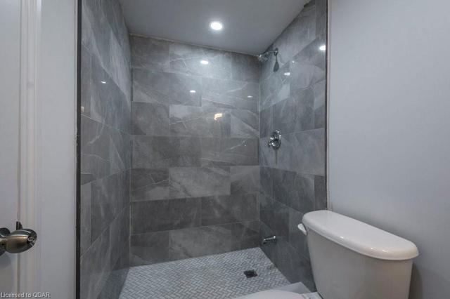 Lower unit bathroom 2 | Image 38