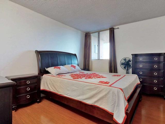 607 - 3380 Eglinton Ave E, Condo with 3 bedrooms, 2 bathrooms and 1 parking in Toronto ON | Image 6